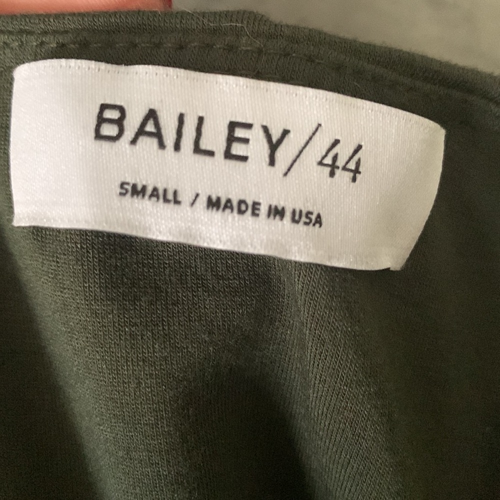 Beautiful Bailey/44 top - Picture 4 of 6